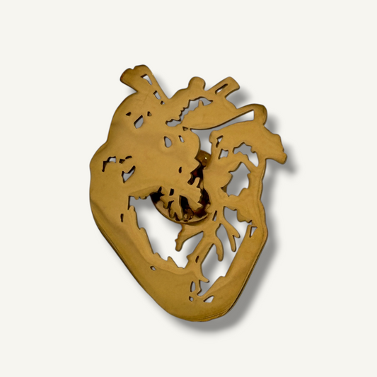Pin Corazón Anatomico Dorado